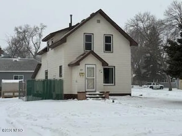 327 N Broadway, Watertown, SD 57201