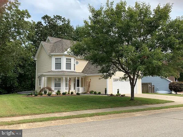 4 bed, 2.5 bath, 2069 sqft, $2,600 — Photo 2