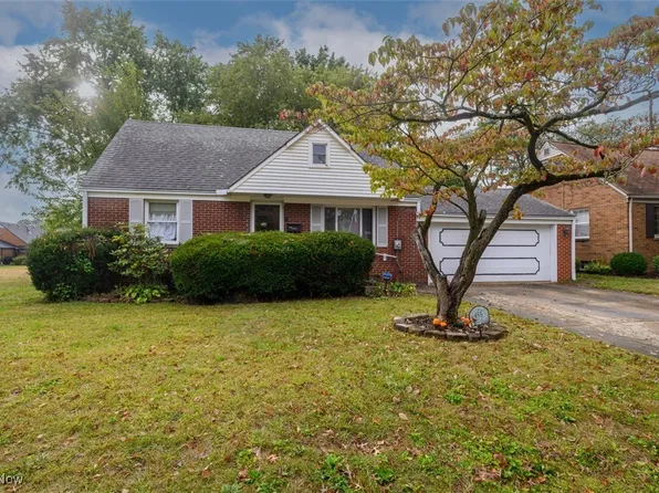 455 Royer Ave NW, North Canton, OH 44720