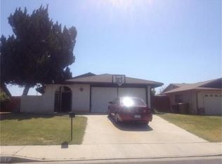 2907 Royal Oak Dr, Bakersfield, CA 93306