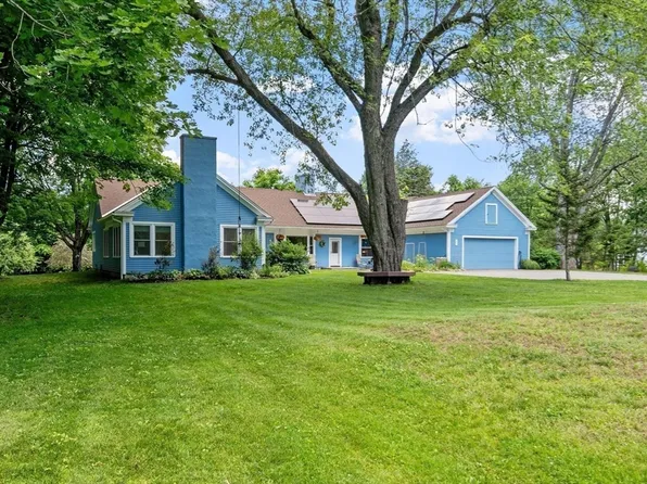 27 Oak Ave, Lunenburg, MA 01462