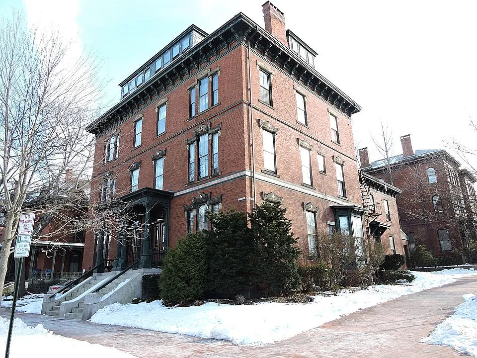 Building Photo - 30 Deering St #1
