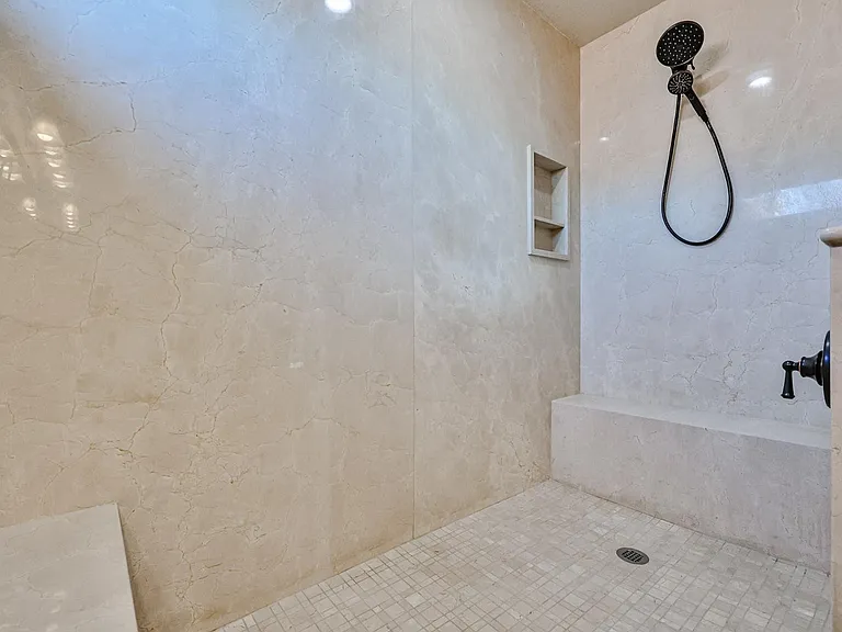 3236 E Hiddenview Dr — Photo 9