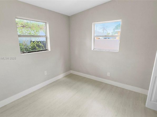 miami-florida-343577321 picture