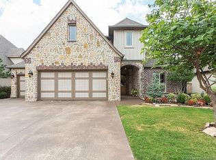 2918 E 104th St, Tulsa, OK 74137