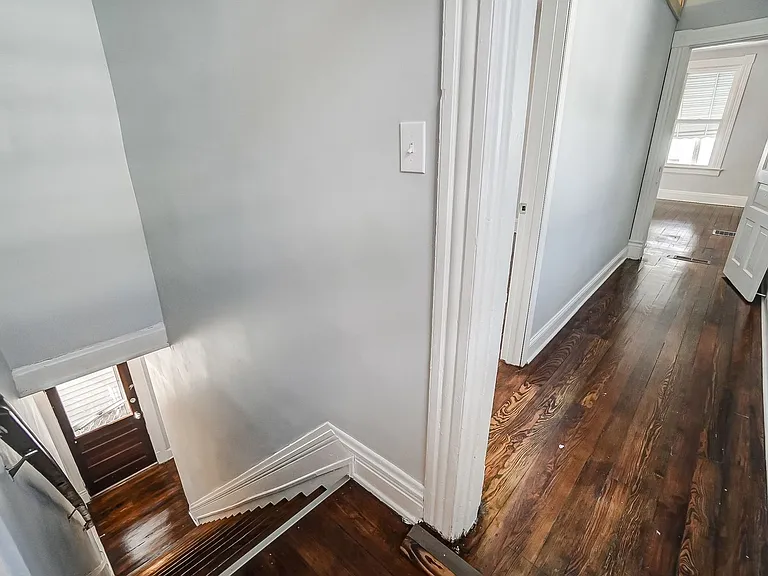 2036 Garrard St — Photo 21