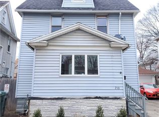 210 Roycroft Dr, Rochester, NY 14621