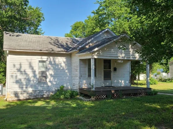 709 N Blaine St, Wellington, KS 67152