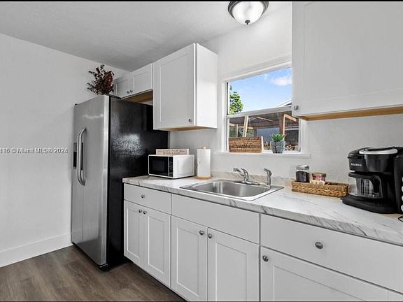 5th image of 2781 NW 23rd St