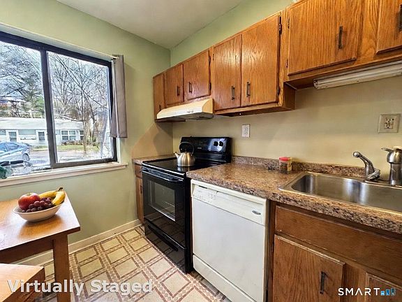 3rd image of 525 Asbury Ridge #525