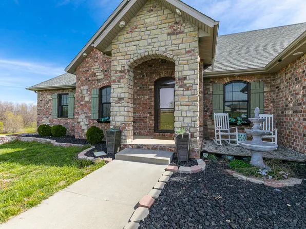 5464 S 210th Road, Pleasant Hope, MO 65725