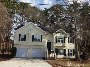 1415 Shamrock Hill Cir, Loganville, GA 30052