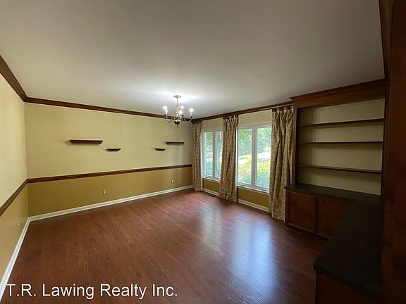 3rd image of 6610 Pensford Ln