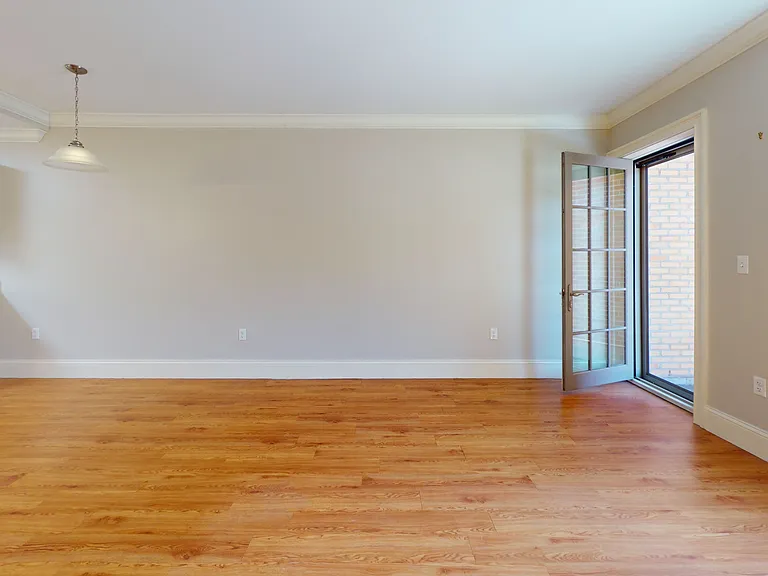 286 Main St #208 — Photo 6