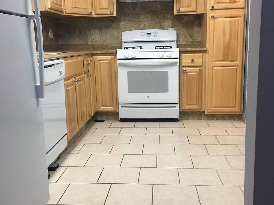 2nd image of 14404 38th Ave Floor 2