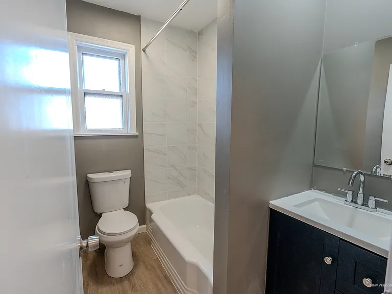 125-1255 N 11th St #1 — Photo 8