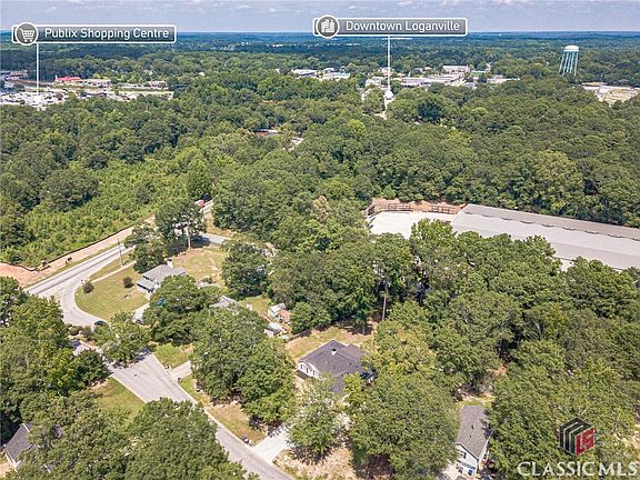3rd image of 2120 Huntington Drive