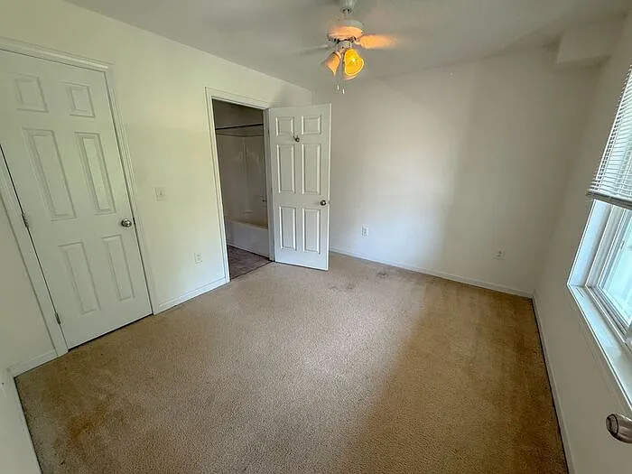 1501 Graduate Ln — Photo 10