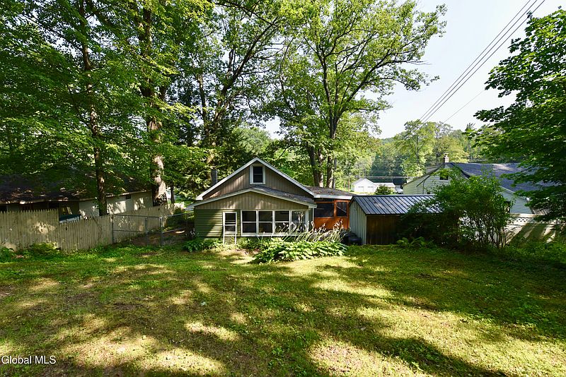 5th image of 5773 Lake Road