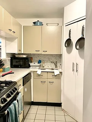 Rented by Corcoran | media 23