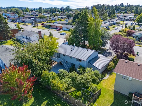 2703 M Avenue, Anacortes, WA 98221