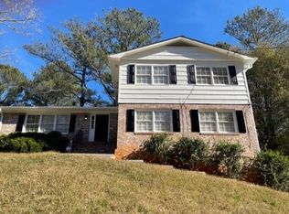 3282 Wintercreeper Dr, Lithonia, GA 30038