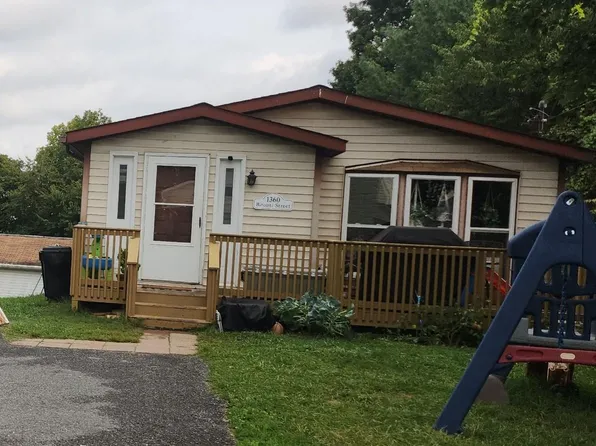 1360 Bitonti St, Morgantown, WV 26505