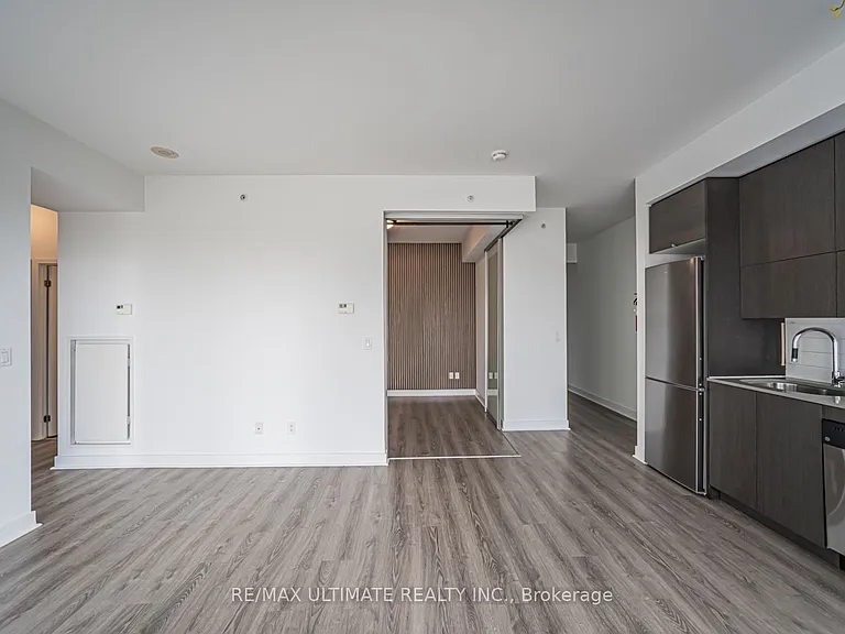 32 Camden St #906 — Photo 6