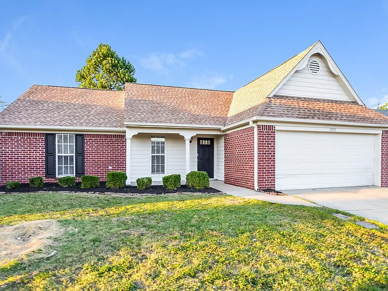 10712 Oak Cir N — Photo 3