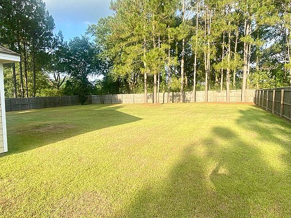 2nd image of 3902 Fultondale Cir
