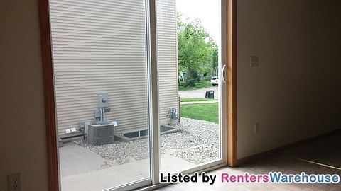 5th image of 429B Wabasha St