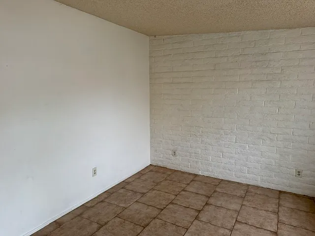 2948 N Tyndall Ave #2948 — Photo 8