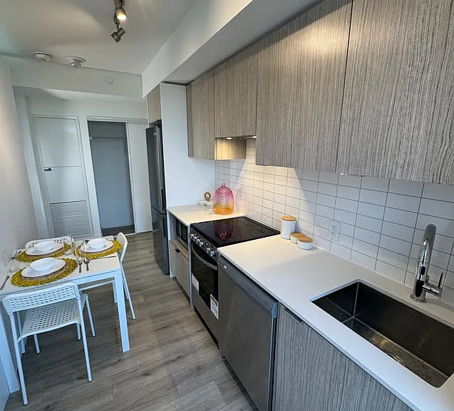 395 Bloor St E #3010B — Photo 5