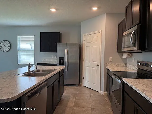 239 Guinevere Dr SW — Photo 4