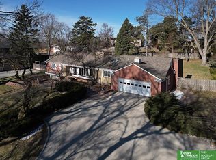 718 Hackberry Rd, Omaha, NE 68132