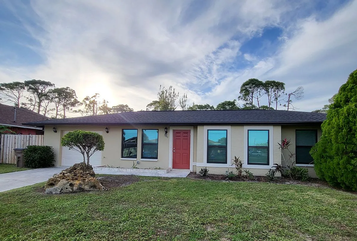 3 bed, 2.0 bath, 1126 sqft, $1,900 — Photo 1