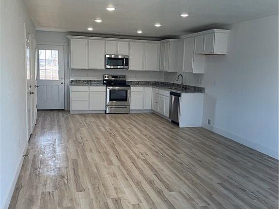 2nd image of 1212 Nedra Dr #B