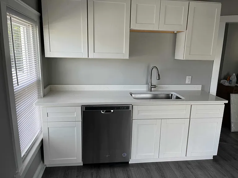 1560 Westwood Ave #2 — Photo 8