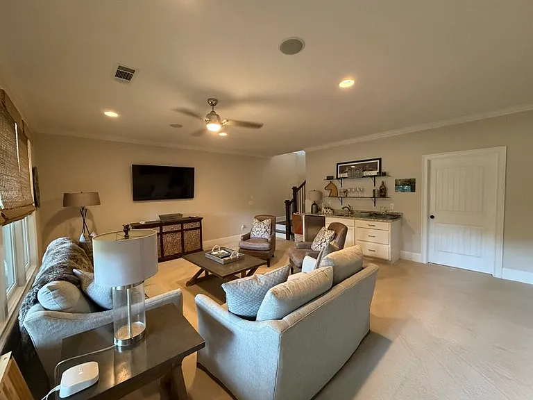 1081 Golf View Ln — Photo 7