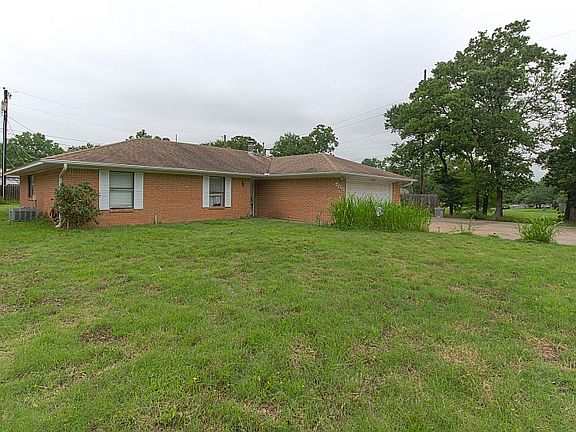 2nd image of 2607 Wilderness Dr N