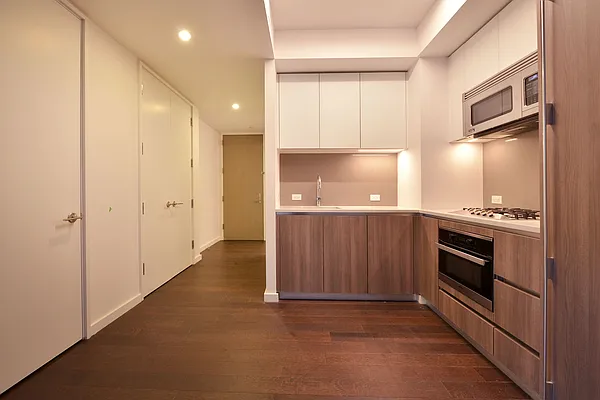 Rented by Sumitomo Real Estate Sales | media 3