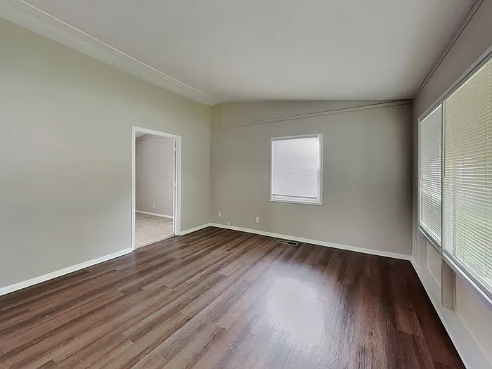 120 Brookside Dr — Photo 4