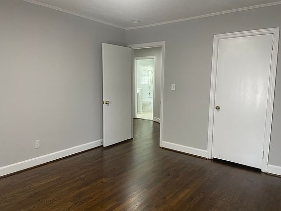 4th image of 608 S Broad St