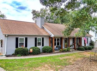 25 Magnolia Ct NE, Rydal, GA 30171