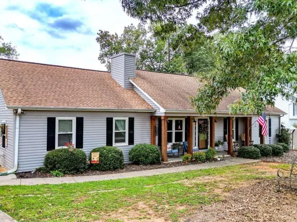 25 Magnolia Ct NE, Rydal, GA 30171