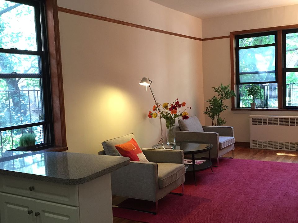 A/E exposure Living Room
