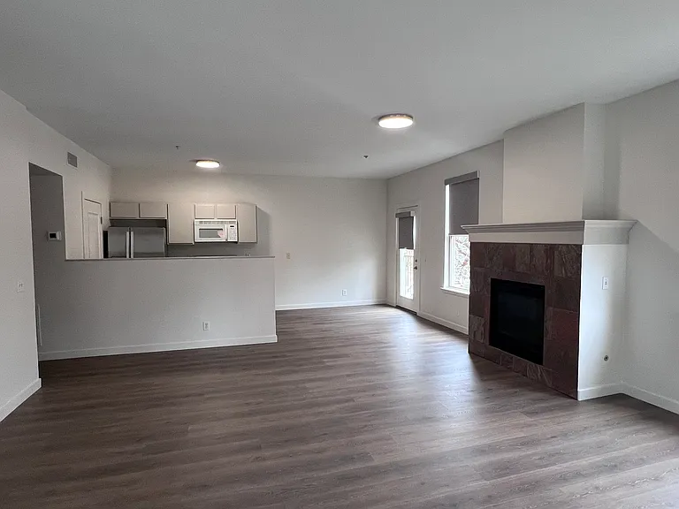 837 E 17th Ave #2F — Photo 7