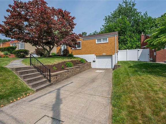 2nd image of 620 Charlotte Dr