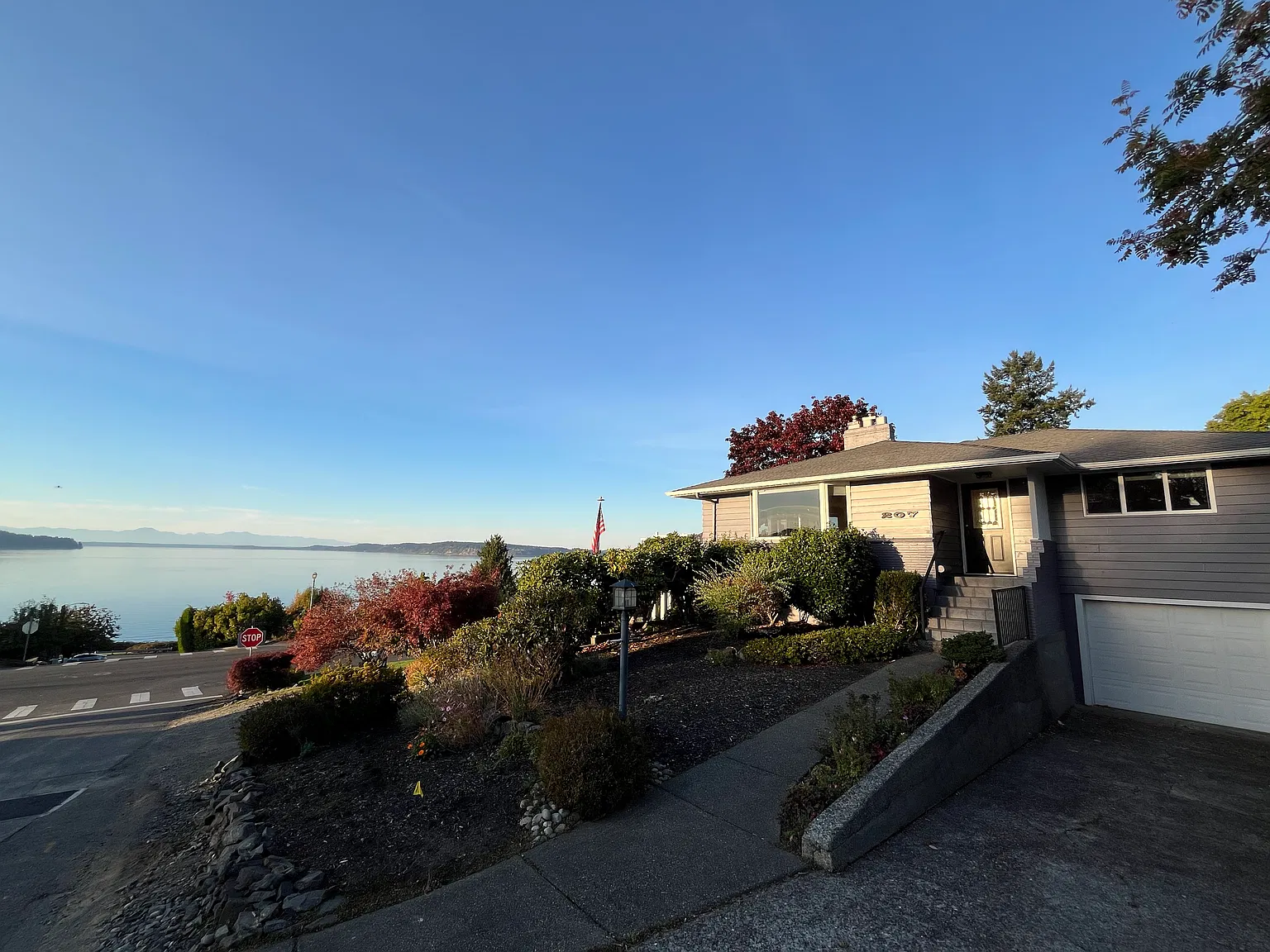 3 bed, 1600 sqft, $4,500 — Photo 2