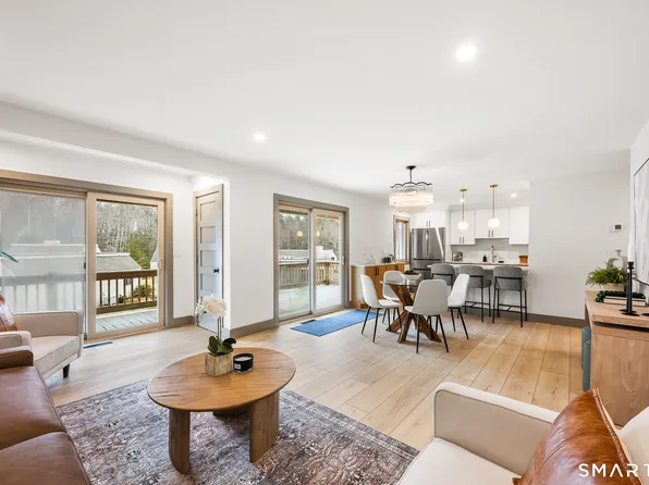 9 Carriage Drive #9, Simsbury, CT 06070